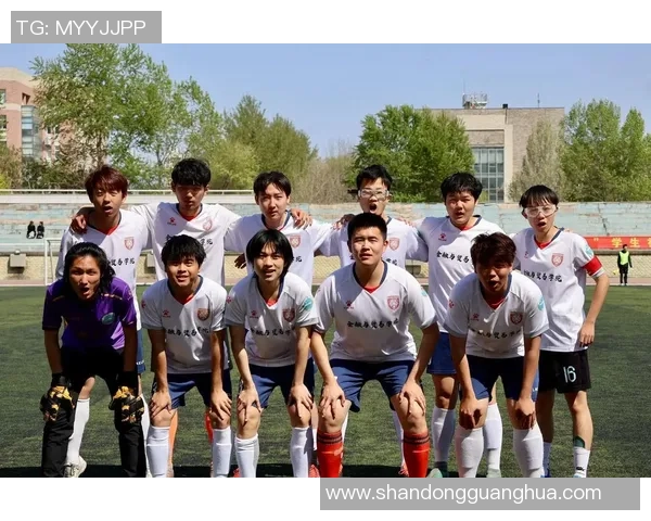 退役足球巨星对比盘点昔日辉煌与当下生活状态揭秘